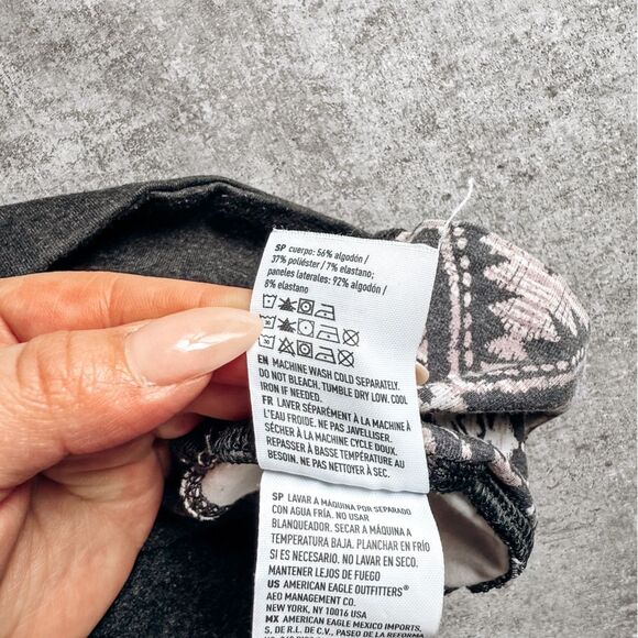 American Eagle Grey High Rise Legging Size Small - Picture 8 of 8